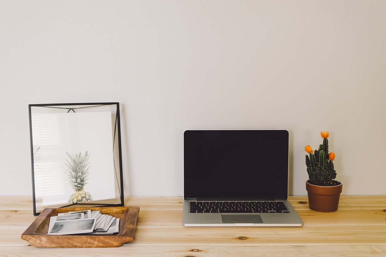 9 Creative Ways to Improve Your Home Office
